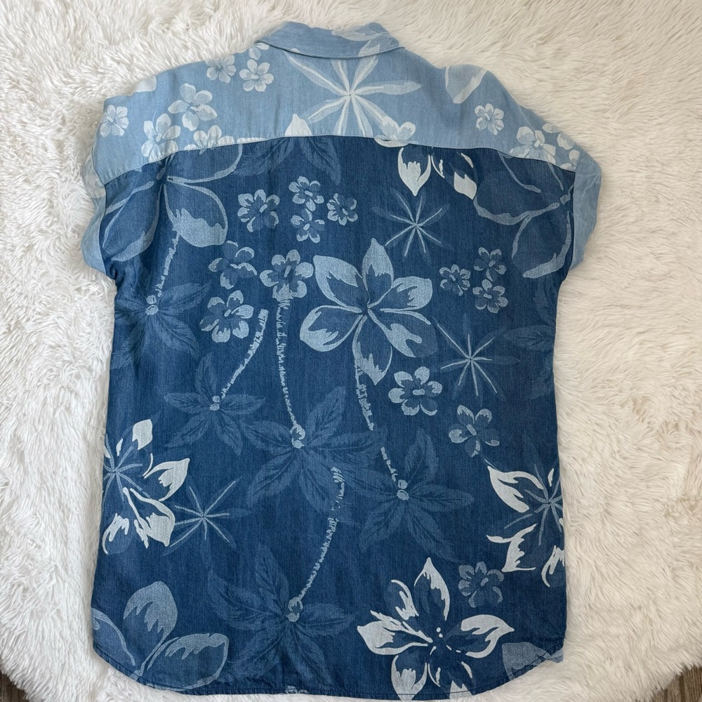 Soft Surroundings Women's Denim-Blue Tencel Chambray Lochlea Tunic Shirt - Picture 10 of 14